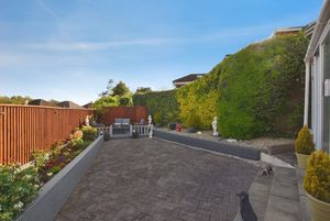 Photo 11- click for photo gallery